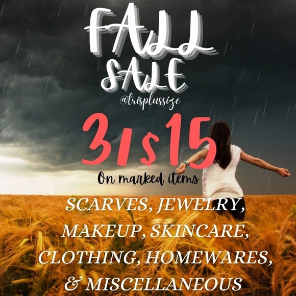 3/$15 Sale- Rhinestone Silver & Marbled Flower Stretc - Picture 5 of 5